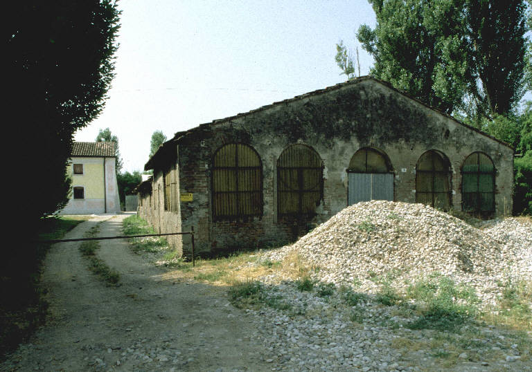 Fienile del Palazzo Botture (fienile) - Pieve di Coriano (MN) 