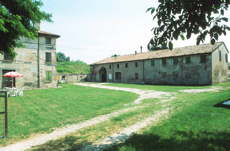 Casa dei salariati della Corte Gonfo Marchese (casa) - Motteggiana (MN) 