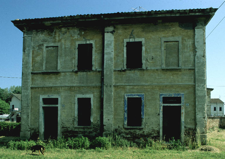 Casa dei salariati di Villa Riesenfeldt (casa) - Roncoferraro (MN) 