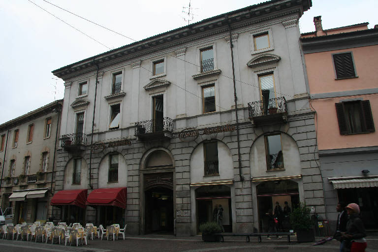 Palazzo Via Emilia 58 (palazzo) - Voghera (PV) 
