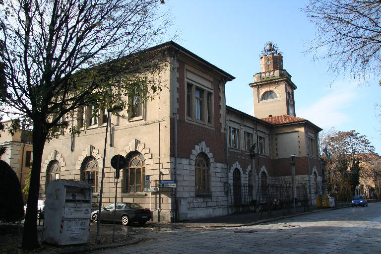 Opera Nazionale Monumento ai Caduti Vittorio Emanuele III - complesso (scuola) - Voghera (PV) 