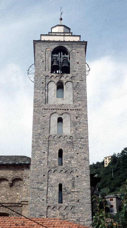 Campanile della chiesa di S. Martino (campanile) - Perledo (LC) 