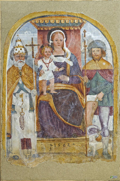 Madonna con Bambino in trono con San Pietro e San Rocco (dipinto murale) di Valorsa Cipriano (attr.) (terzo quarto sec. XVI)