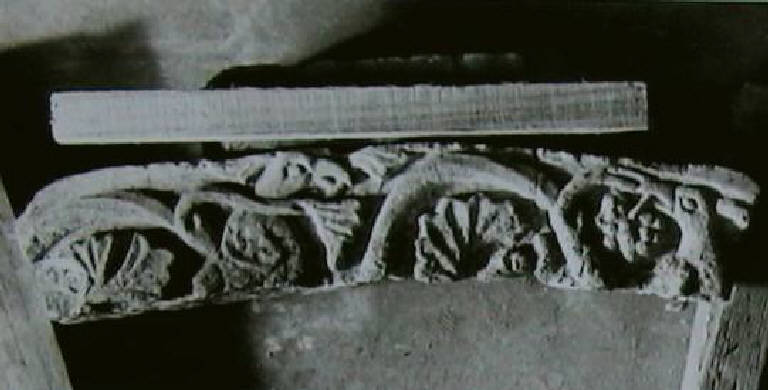 Motivi decorativi vegetali e animali (ghiera di portale) - ambito pavese (fine/inizio secc. XI/ XII)