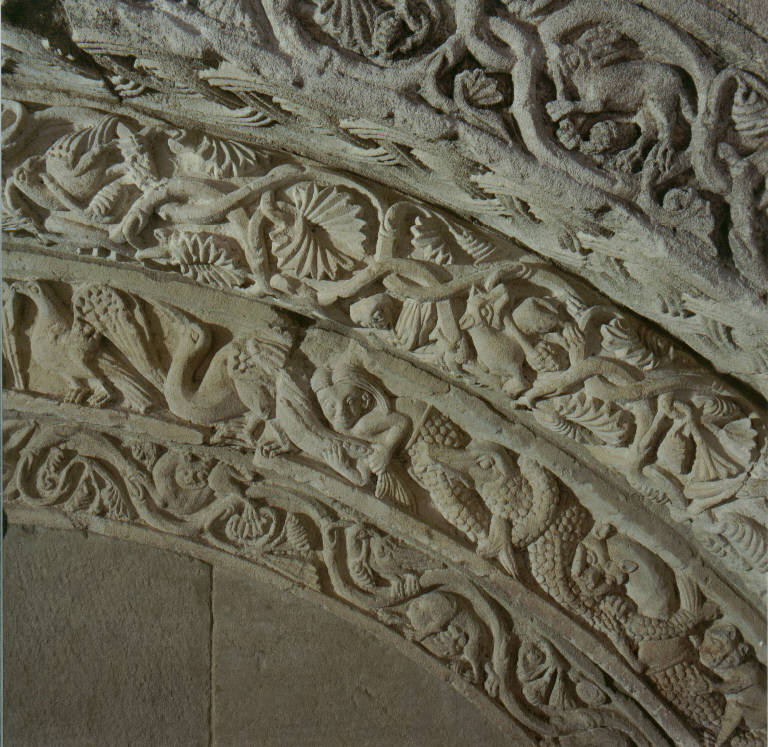 Motivi decorativi vegetali e animali (ghiera di portale) - ambito pavese (seconda metà sec. XI)