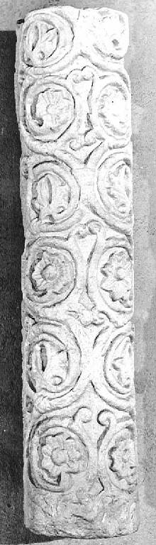 Motivi decorativi vegetali stilizzati (cordonatura lavorata) - ambito pavese (sec. XII)