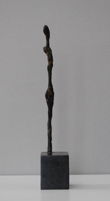 figura maschile (statuetta) di Noble, Michael (seconda metà sec. XX)