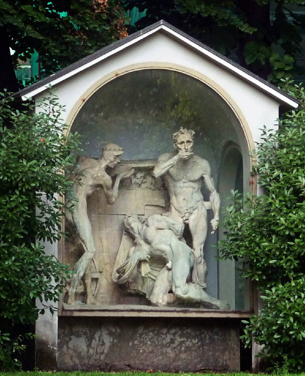 Trilogia: il Santo, il Giovane, il Vecchio, santo, giovane, vecchio (statua) di Wildt Adolfo (primo quarto sec. XX)