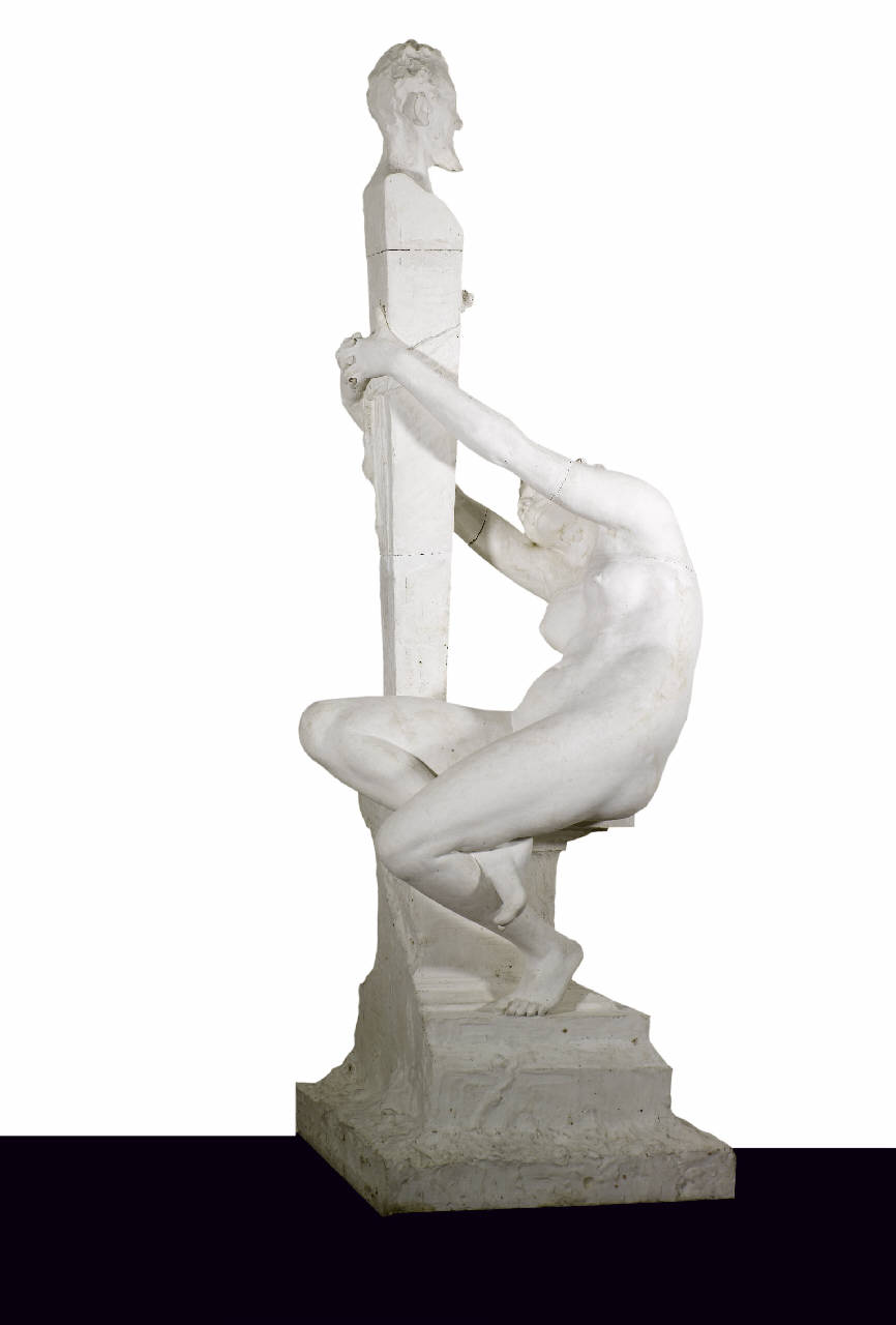 L'idolo, Figura femminile nuda che si regge ad una colonna (statua) di Bezzola Antonio (fine sec. XIX)