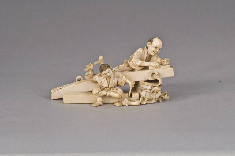 Carpentiere e apprendista, UOMINI (scultura) di Ichigyoku (fine/inizio secc. XIX/ XX)