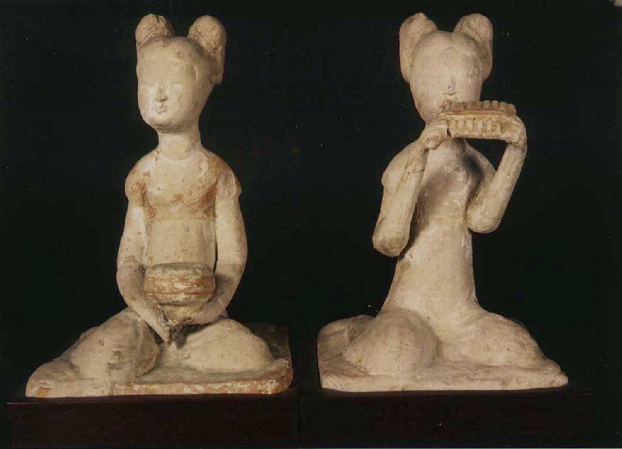 Donna musicante (statuetta) - Manifattura cinese (secc. VII/ X)