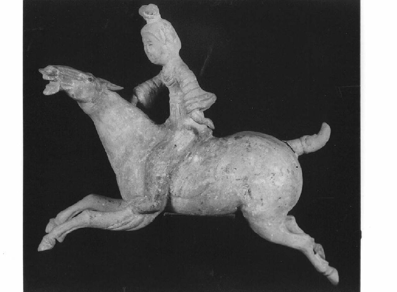 Giocatrice di polo (statuetta) - Manifattura cinese (secc. VII/ X)