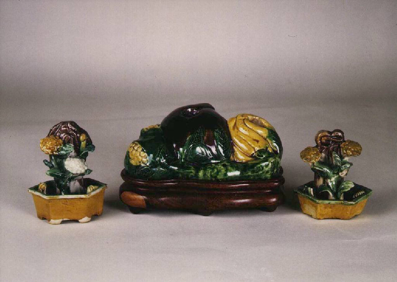 Vaso con fiori in miniatura (statuetta) - Manifattura cinese (secc. XVII/ XVIII)