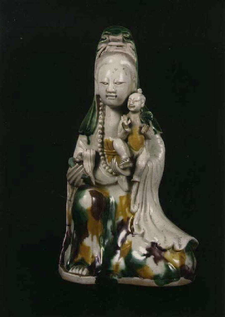 Guanyin con bambino (statuetta) - Manifattura cinese (secc. XVII/ XVIII)