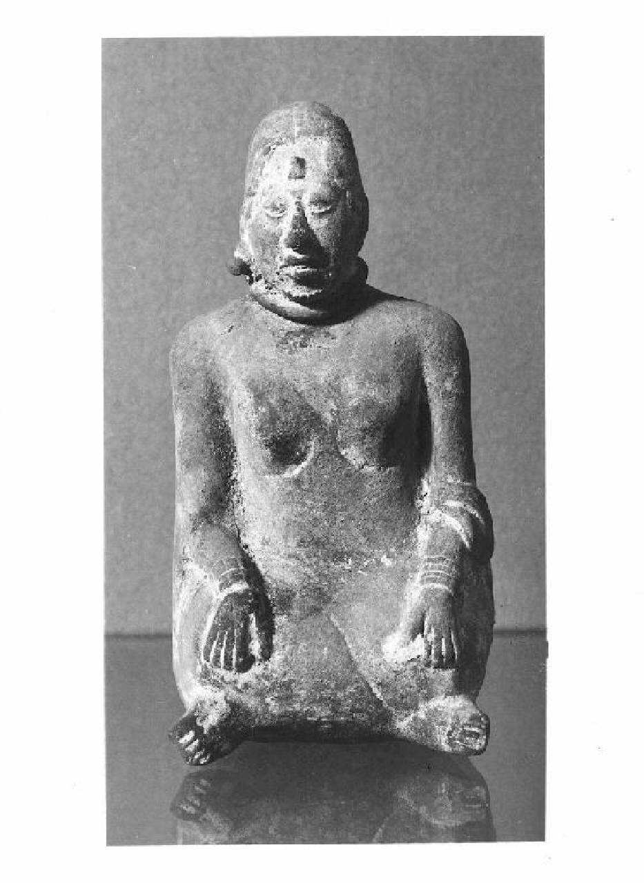 Figura antropomorfa seduta (statuetta) - Manifattura Maya (secc. III/ X)