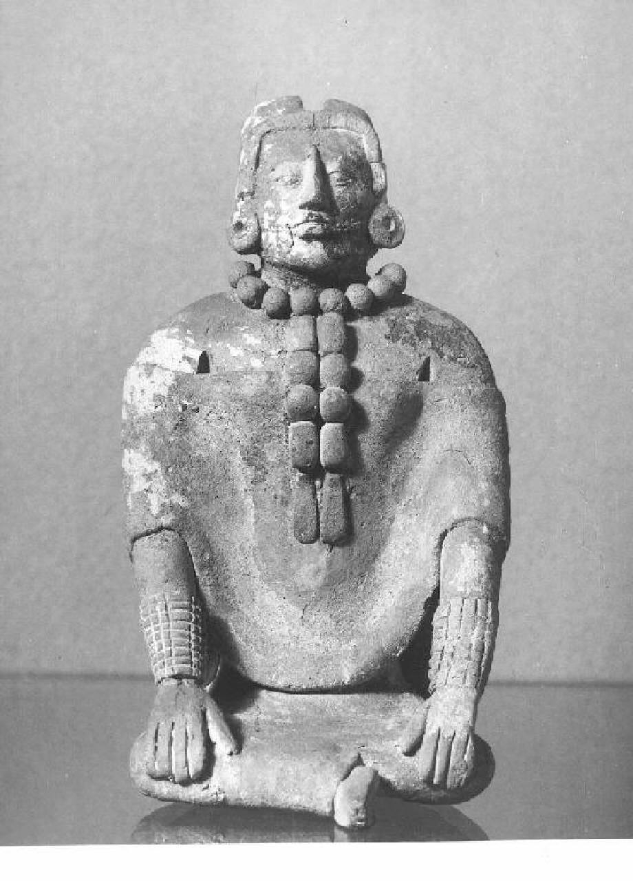 figura femminile seduta (statuetta) - Manifattura Maya, Jaina (secc. III/ X)