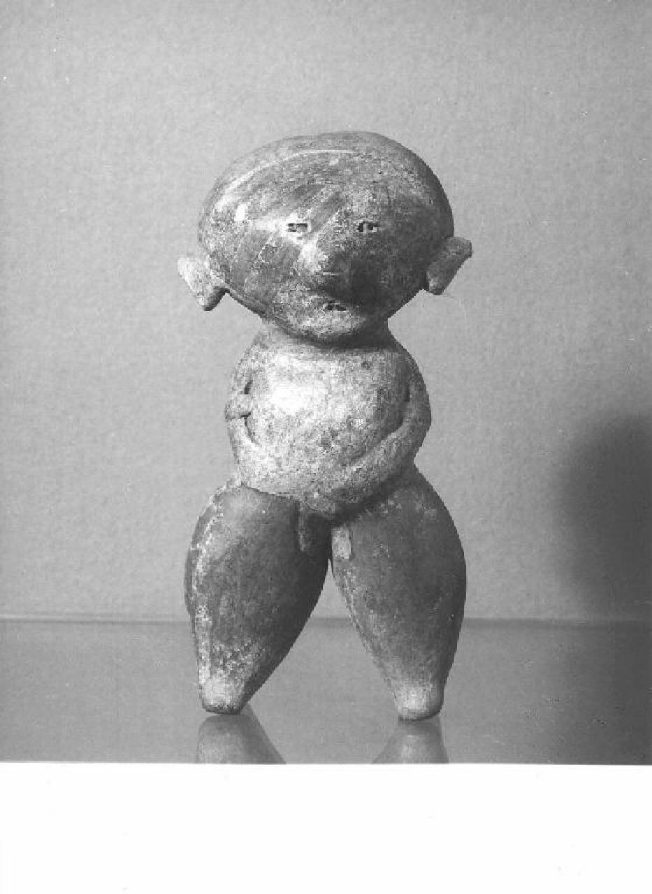 Figura antropomorfa stante (statuetta) - Manifattura Chinesco, Messico occidentale (secc. IV a.C./ VII)