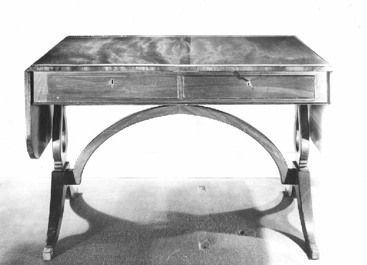 tavolo da divano - Manifattura inglese (inizio sec. XIX)