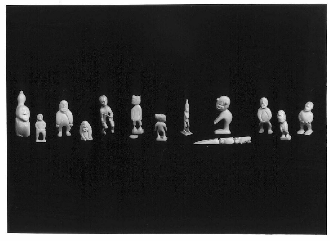 Figura antropomorfa grottesca (statuetta) - Manifattura Inuit (sec. XX)