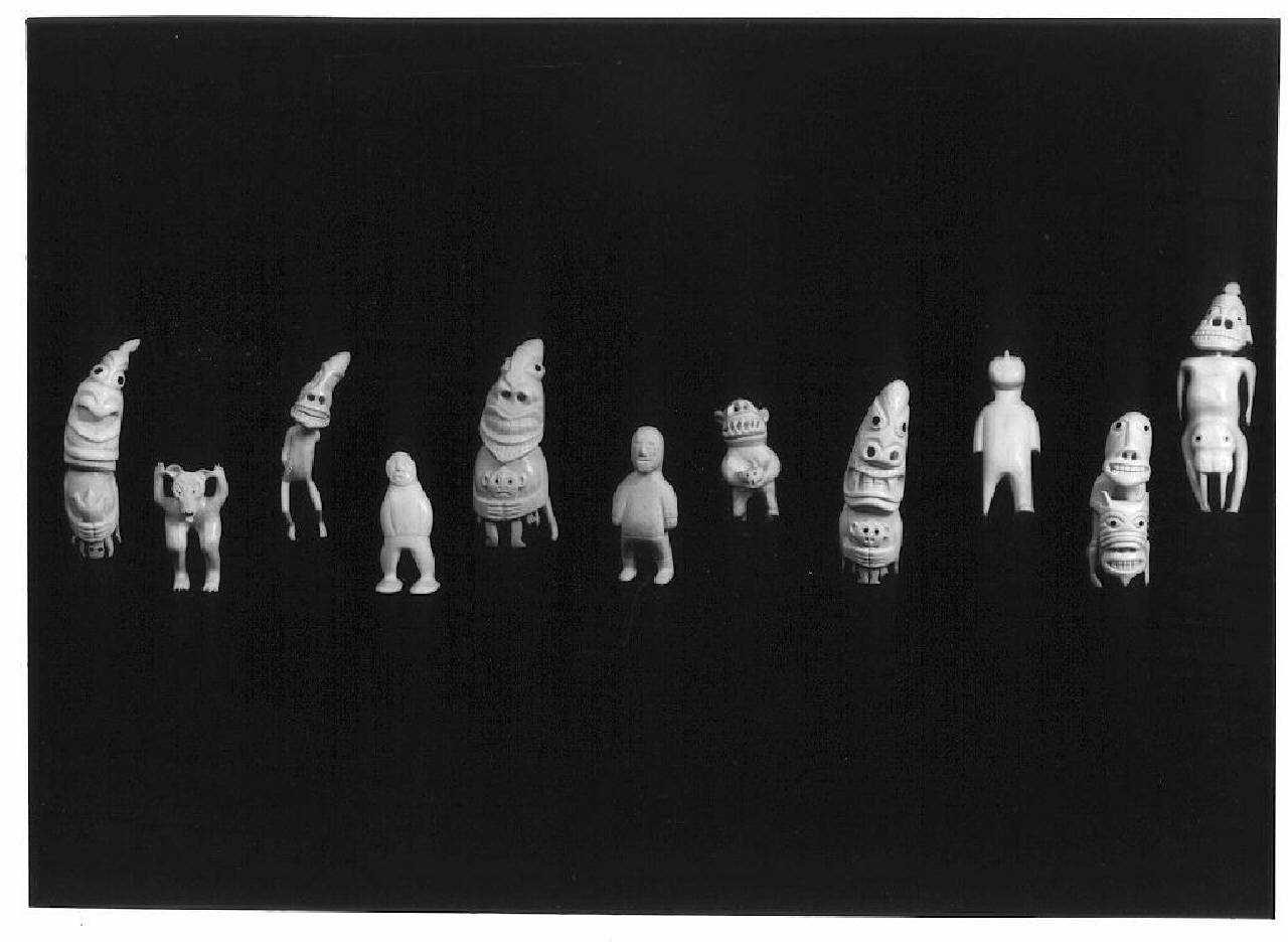 Figura antropomorfa grottesca (statuetta) - Manifattura Inuit (sec. XX)