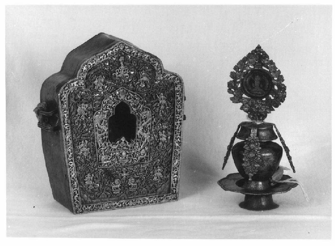 oggetto sacro (reliquiario?) - Manifattura nepalese (sec. XX)