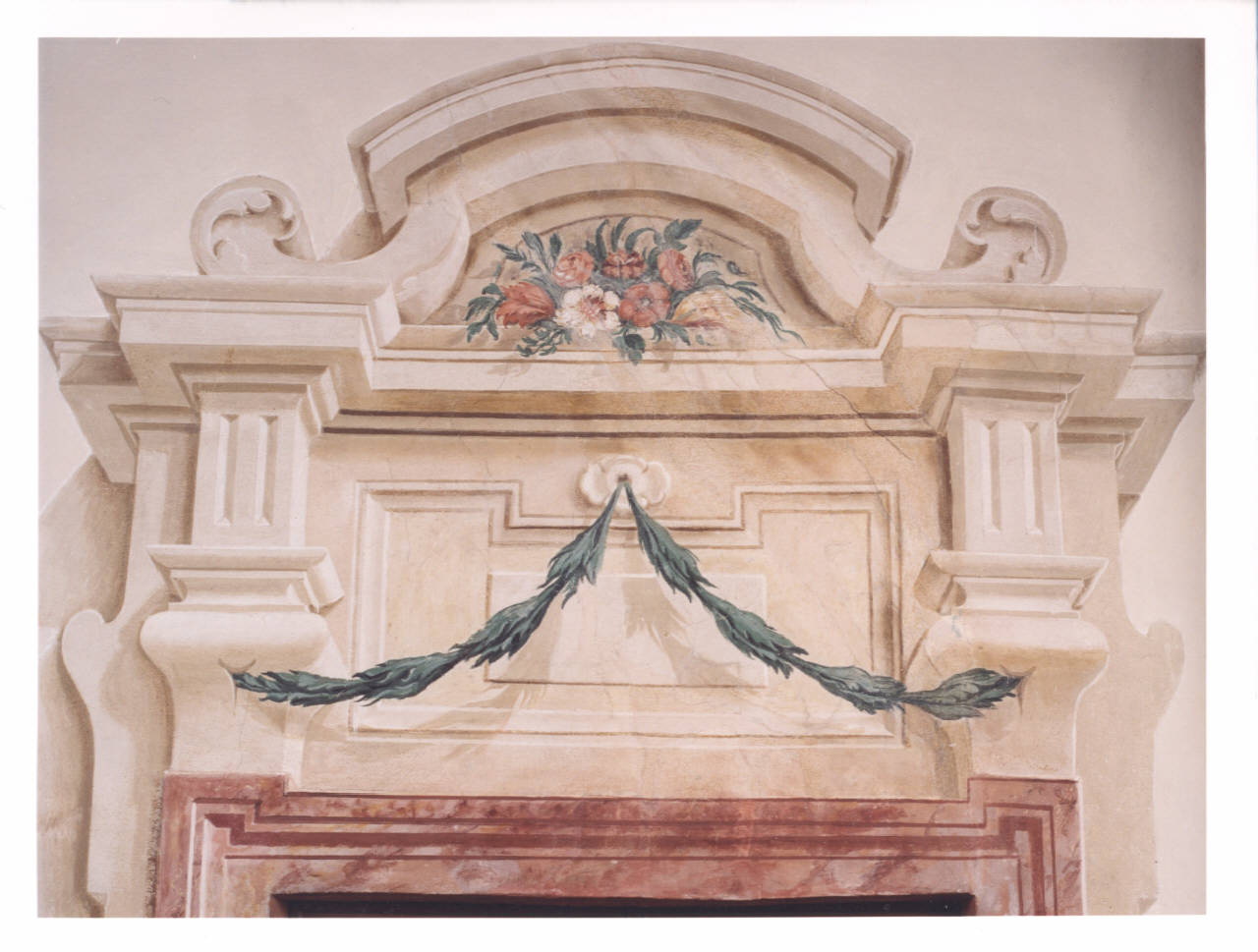 motivo decorativo floreale (dipinto murale) - ambito lombardo (prima metà sec. XVIII)