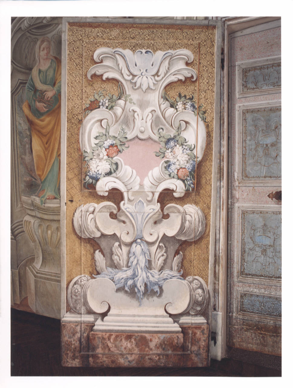 motivi decorativi architettonici (porta dipinta) di Bellotti Biagio; Maggi Pietro (cerchia; cerchia) (metà sec. XVIII)