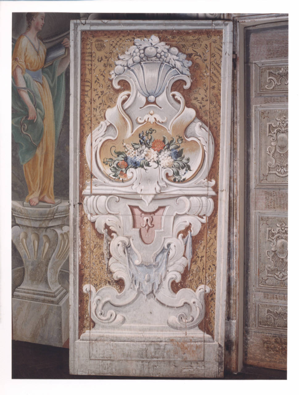 motivi decorativi architettonici (porta dipinta) di Bellotti Biagio; Maggi Pietro (cerchia; cerchia) (seconda metà sec. XVIII)