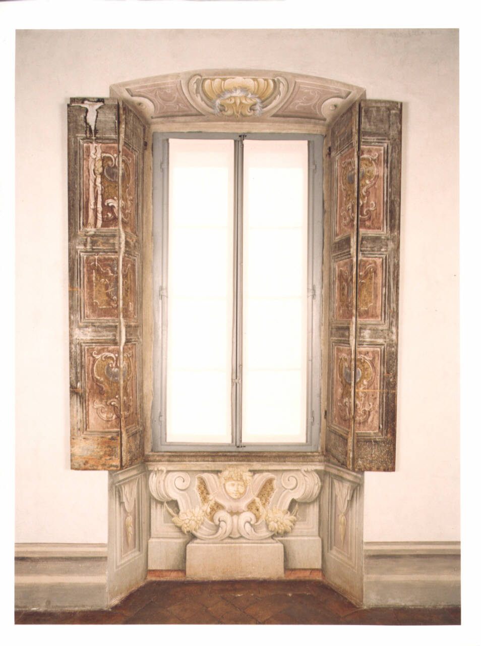 Motivi decorativi con frutti (finestra strombata) di Ronchelli Giovan Battista (e aiuti) (seconda metà sec. XVIII)