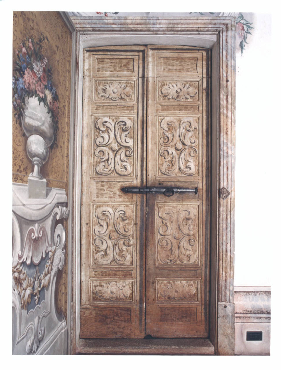 motivi decorativi geometrici (porta dipinta) di Bellotti Biagio (e aiuti) (seconda metà sec. XVIII)