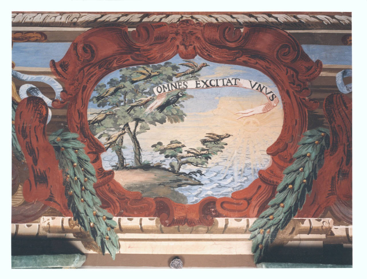 Motivi decorativi a medaglioni con uccelli (dipinto murale) - ambito lombardo (seconda metà sec. XVIII)