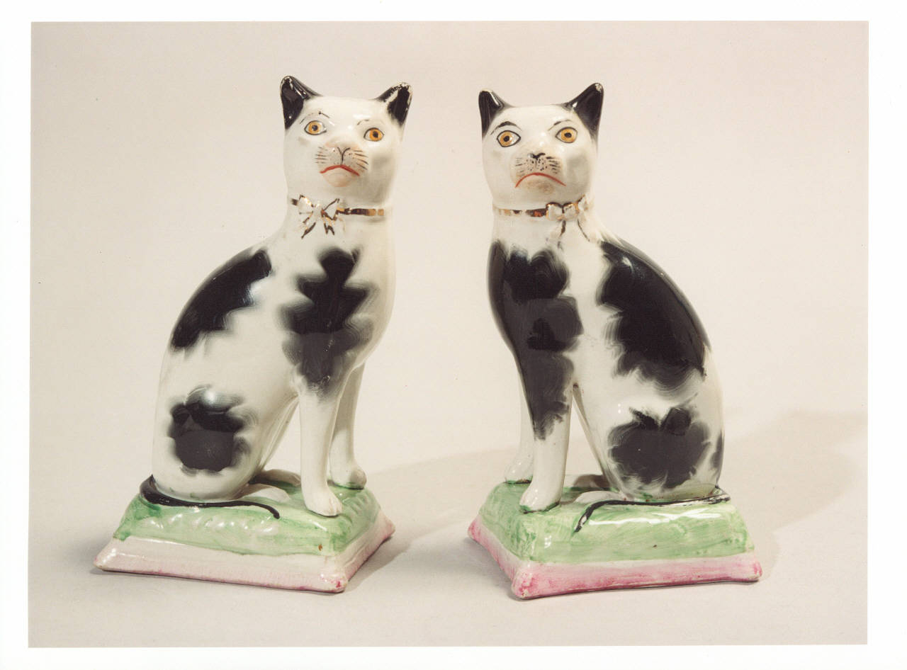 gatti seduti su cuscini (scultura) - manifattura inglese (seconda metà sec. XIX)