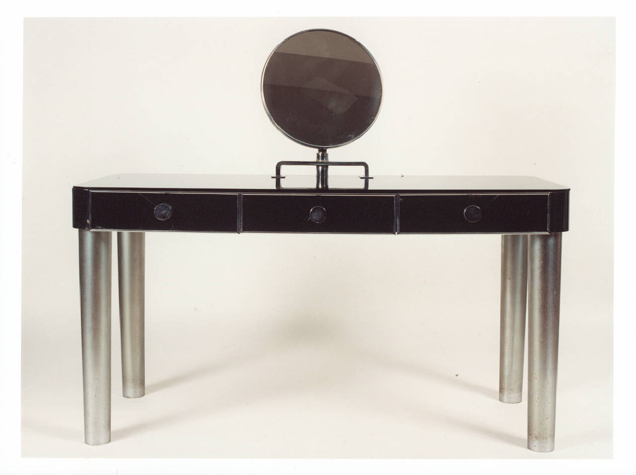 Tavolino da toeletta (tavolino da toeletta) - manifattura italiana (sec. XX)