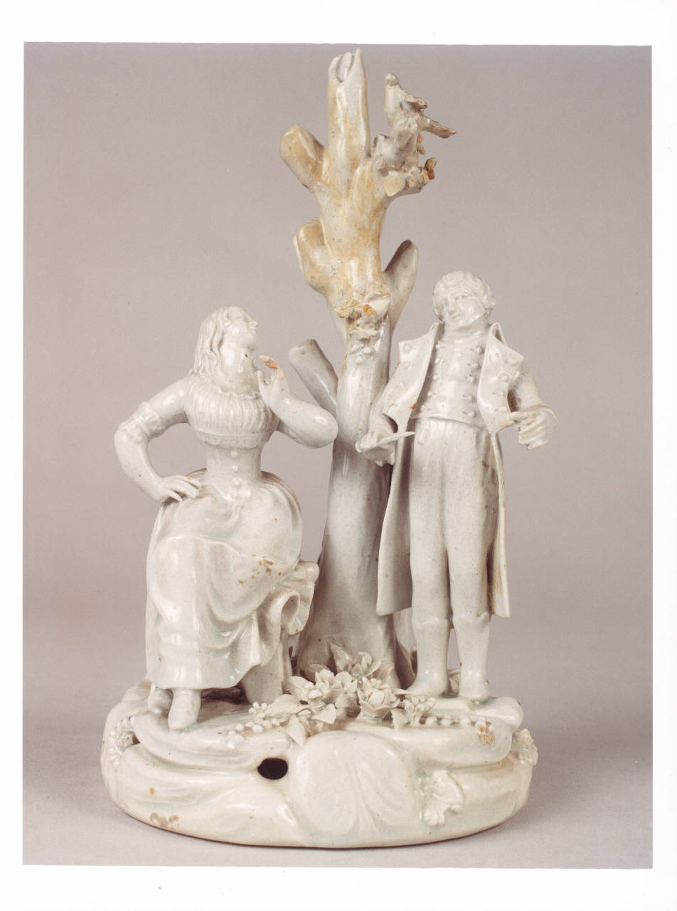 Gruppo galante e una base, figura maschile con figura femminile (gruppo scultoreo) - manifattura Le Nove-Bassano (sec. XVIII)