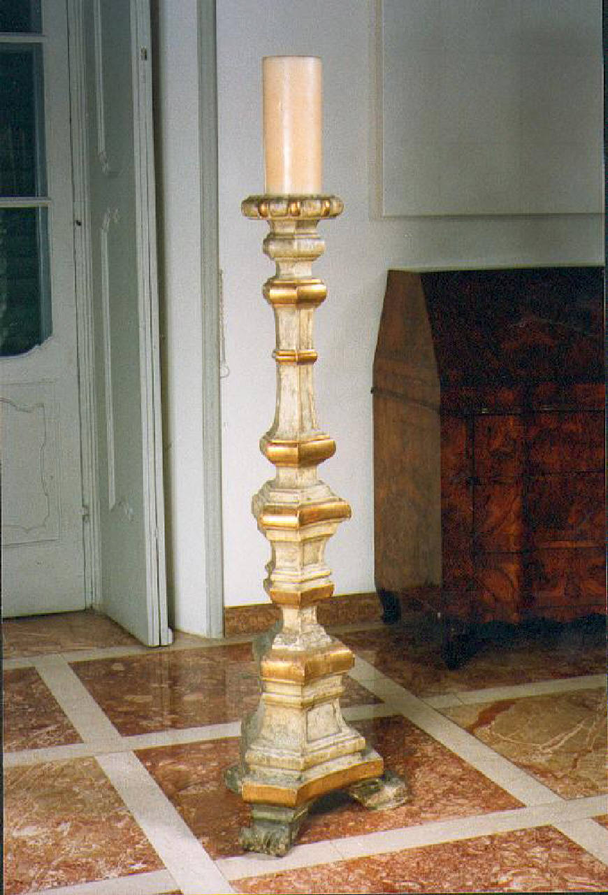 candeliere da chiesa - bottega lombarda (sec. XVII)