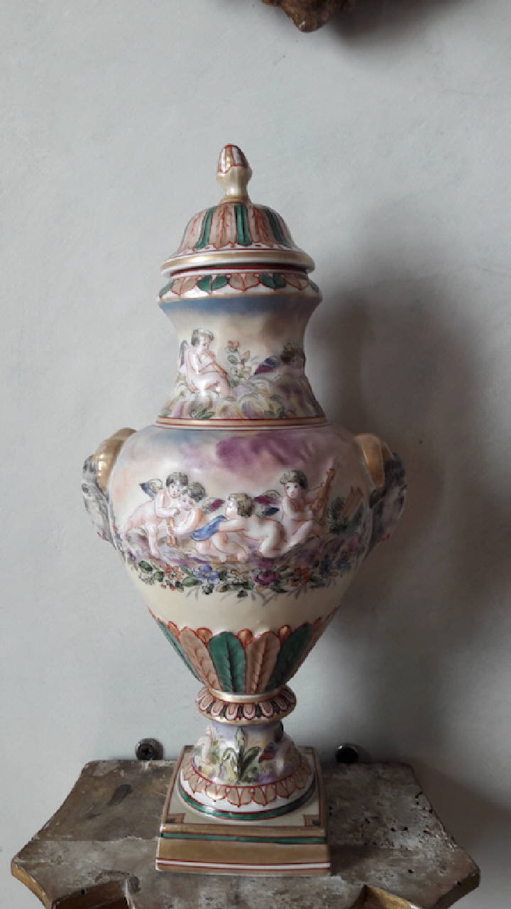 vaso - manifattura di Capodimonte (prima metà sec. XX)