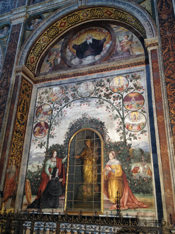 Altare della Madonna del Rosario, S. Caterina d'Alessandria e Santa con badessa, Dio Padre tra angeli (dipinto murale) di Luini, Bernardino (scuola) (sec. XVI)