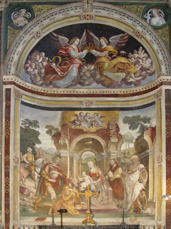 Altare dei Magi, Adorazione dei Re Magi, Angeli reggicorona (dipinto murale) di Luini, Aurelio (attribuito) (seconda metà sec. XVI)