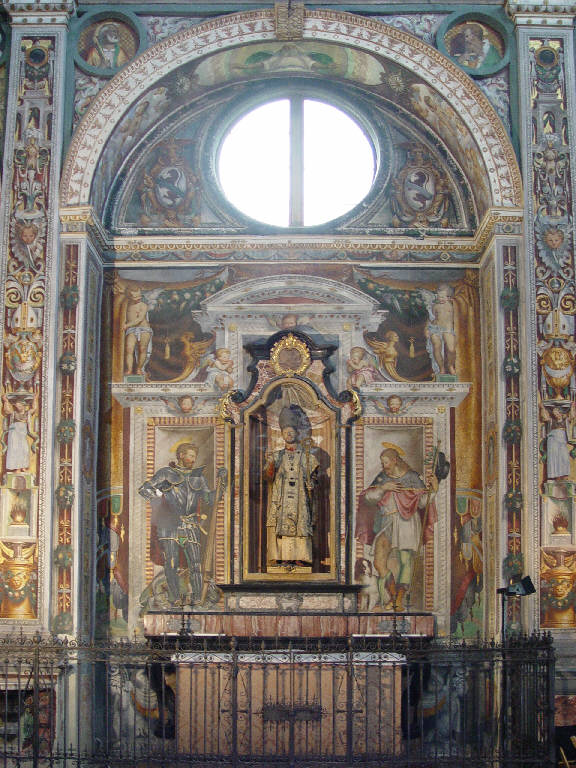 Altare di San Carlo Borromeo, San Giorgio e San Rocco, Stemma con animale rampante (dipinto murale) di Luini, Aurelio (attribuito) (sec. XVI)