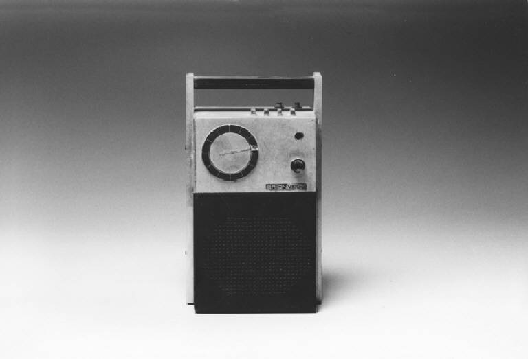 radio (modello) di Sacchi Giovanni; Albini Franco (terzo quarto sec. XX)