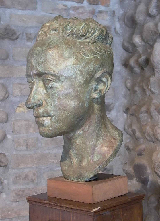 Ritratto di Pier Luigi Lancini (busto) di Repossi Pietro (secondo quarto sec. XX)