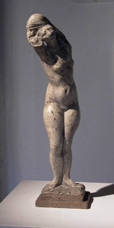 Pomona, Pomona (statua) di Pelati Vittorio (sec. XX)