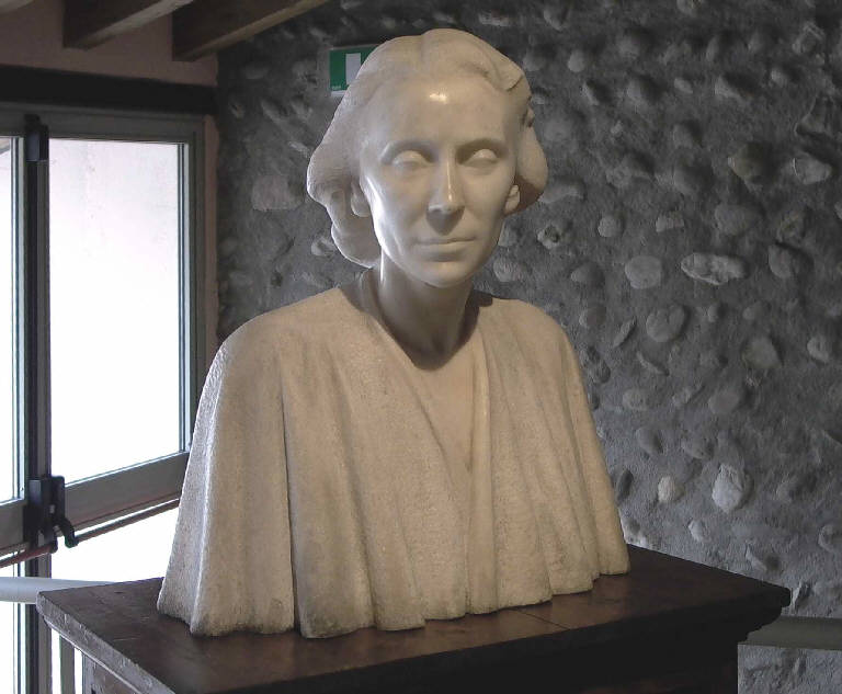 Ritratto di Giuseppina Laganà Guidetti Bonomelli (scultura) di Repossi Pietro (metà sec. XX)
