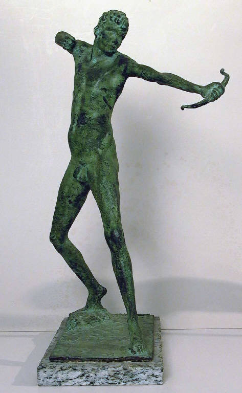 L'arciere, Figura di arciere (statua) di Pelati Vittorio (sec. XX)