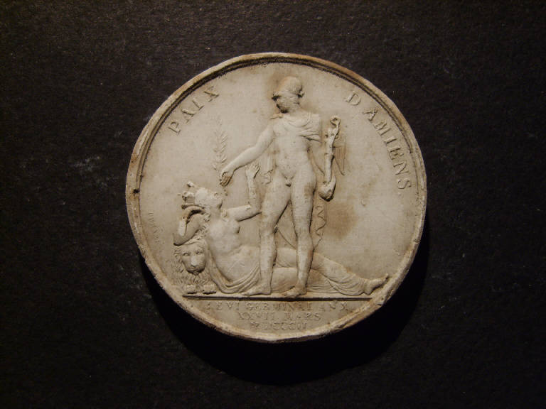 Medaglia commemorativa della Pace di Amiens, Guerriero offre un ramo d'ulivo all'allegoria dell'Inghilterra (calco) - ambito italiano (prima metà sec. XIX)
