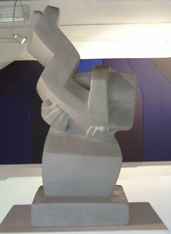 L'abbraccio, Due figure strette in un abbraccio (scultura) di Rivadossi Giuseppe (sec. XXI)