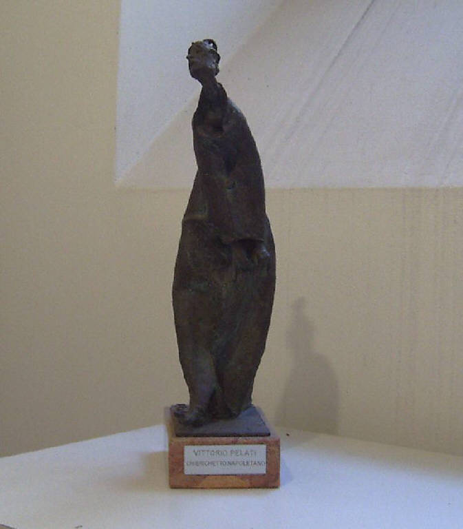 Chierichetto napoletano, Figura di chierichetto napoletano (scultura) di Pelati Vittorio (ultimo quarto sec. XX)