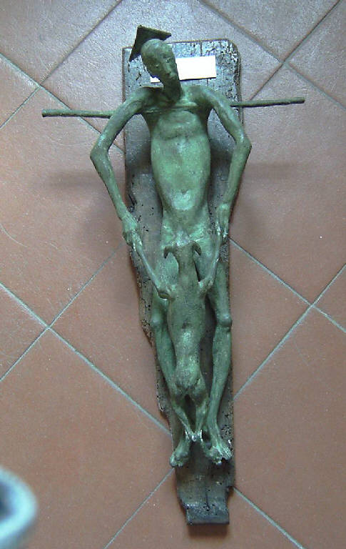Cristo col cane, Crocifisso con il cane (scultura) di Pelati Vittorio (ultimo quarto sec. XX)