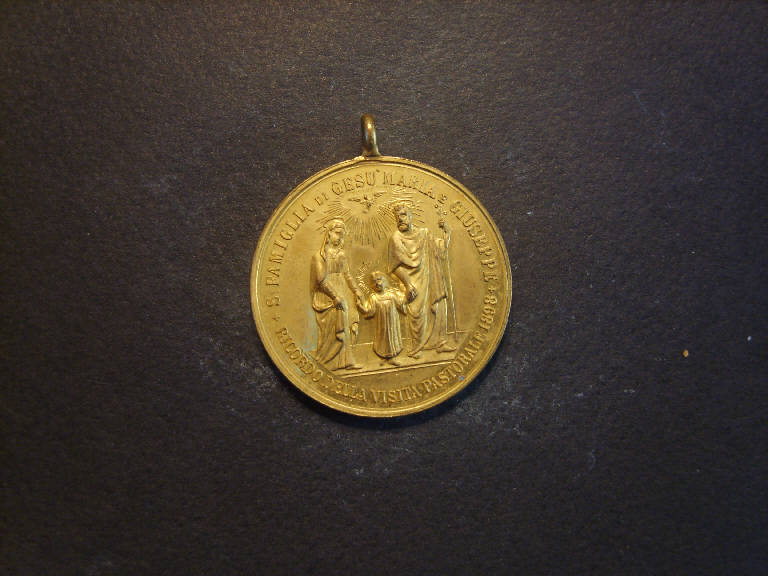 Medaglia commemorativa della visita pastorale del 1898, Sacra Famiglia in cammino/ San Carlo Borromeo (medaglia) - ambito italiano (sec. XIX)