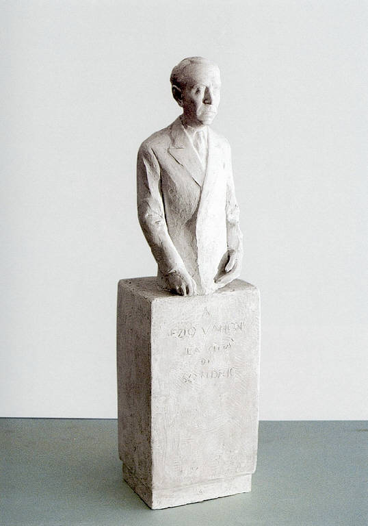 EZIO VANONI (scultura) di Benetti Livio (terzo quarto sec. XX)